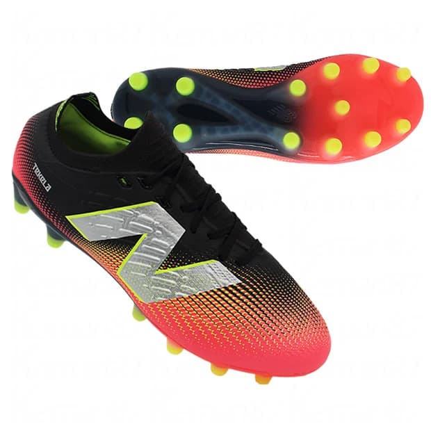 New Balance テケラ v4+ プロ HG D