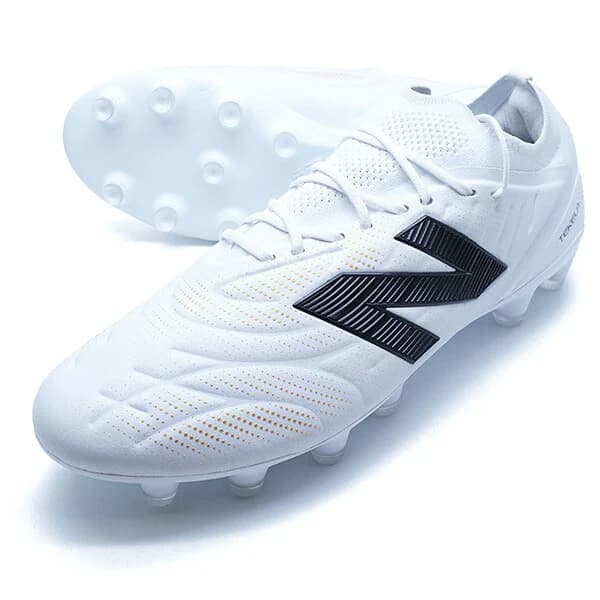New Balance テケラ v5 エリート HG