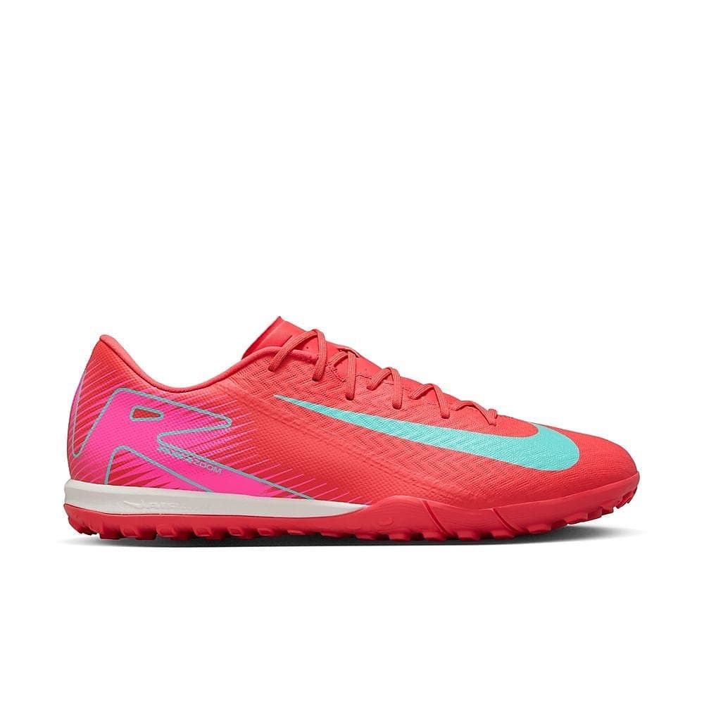 Nike マーキュリアル ヴェイパー 16 アカデミー