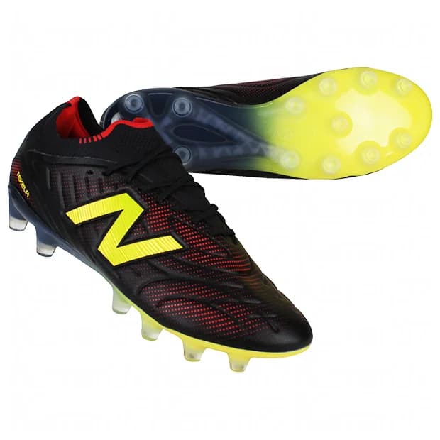 New Balance テケラ V5 エリート HG/AG 2E
